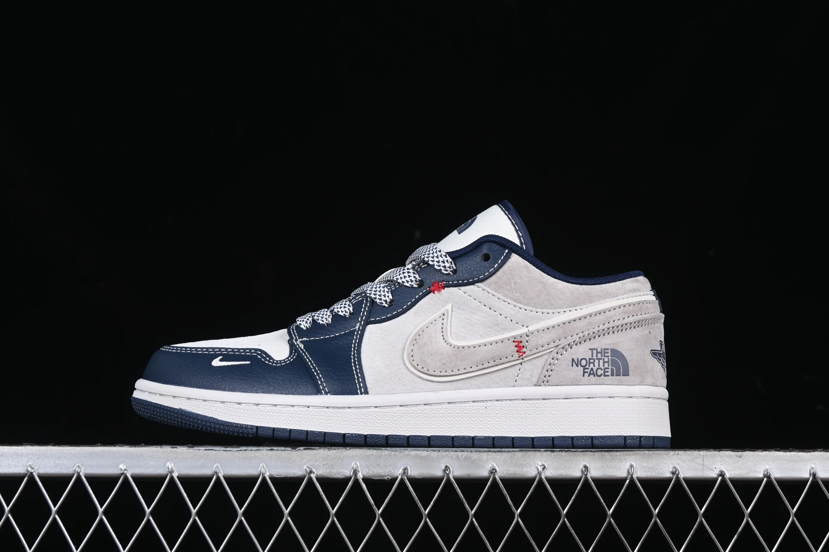 All categories Air Jordan Jordan series basketball shoes Air Jordan 1 Low high-end customized low-top sneakers Air Jordan 1 Low AJ1 Joe 1 North Face joint blue, white and gray pig eight high-end customized low-top retro basketball shoes DM9188-016